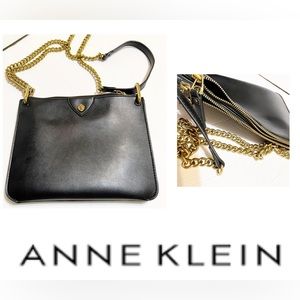Anne Kline Leather Shoulder/ Crossbody BlackPurse with Gold Chain Strap and Logo